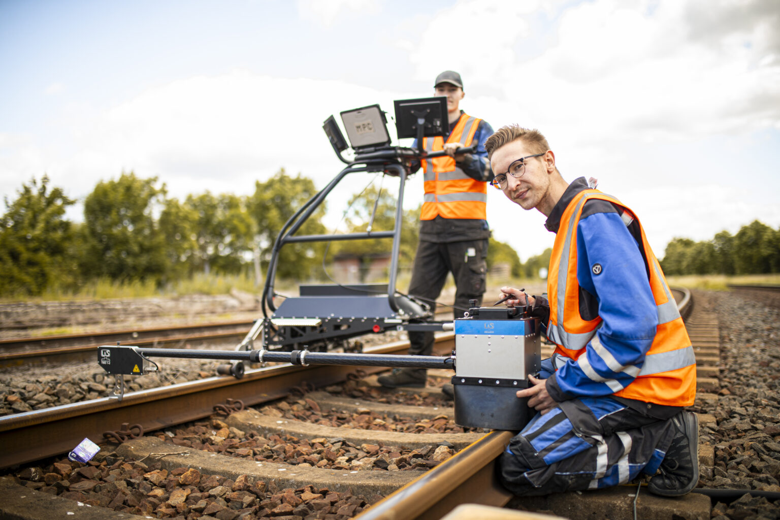 Inspection and diagnostics on the rail